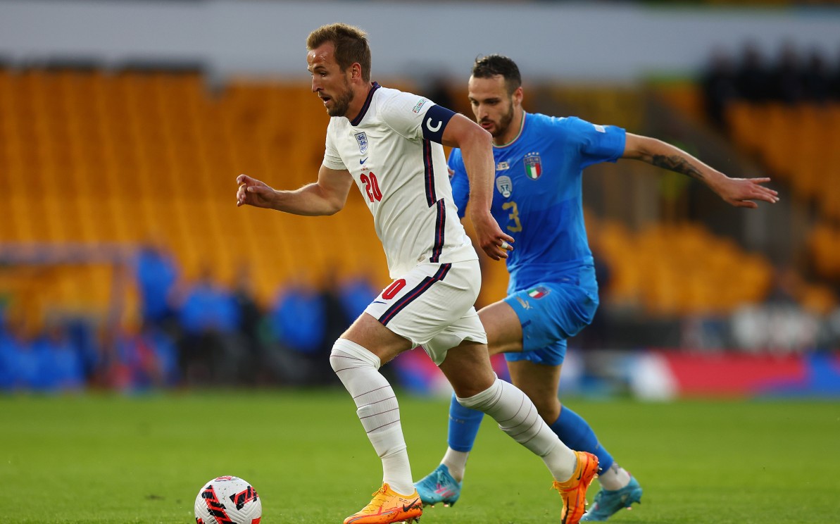 Italien er fortsat ubesejret, og England vinder ikke